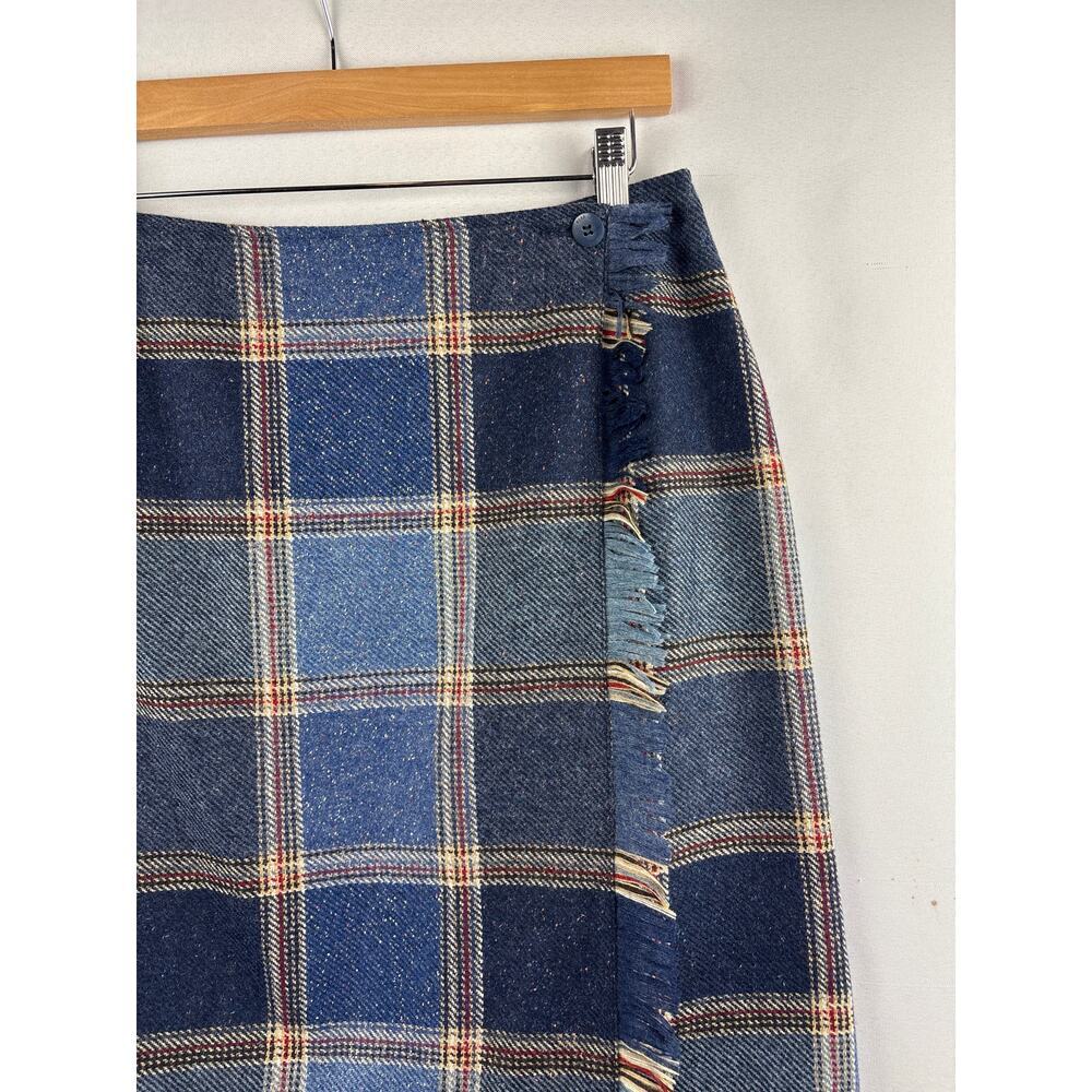 Women’s Liz Claiborne Size 8 Blue Plaid Skirt - Picture 2 of 4
